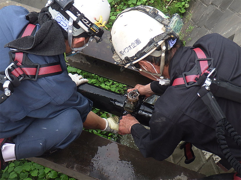 空気弁取替工事（高所作業）